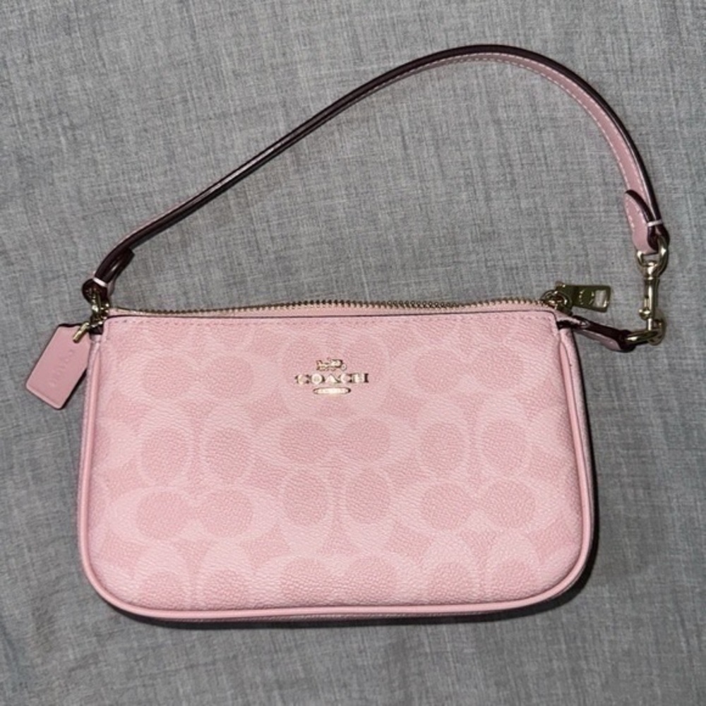 Nolita 19 In Signature Canvas - Picture 7 of 8